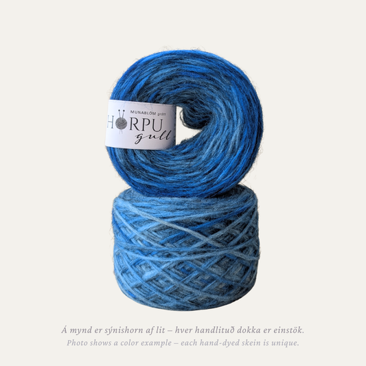 Munablóm (forget-me-not) |Grey base