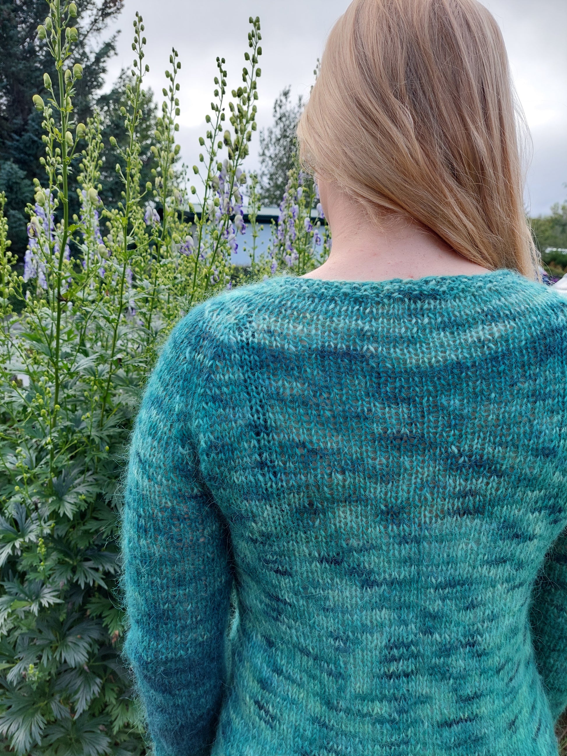 Close-up of Bergur hiking sweater showing texture and hand-knitted Icelandic lopi wool pattern