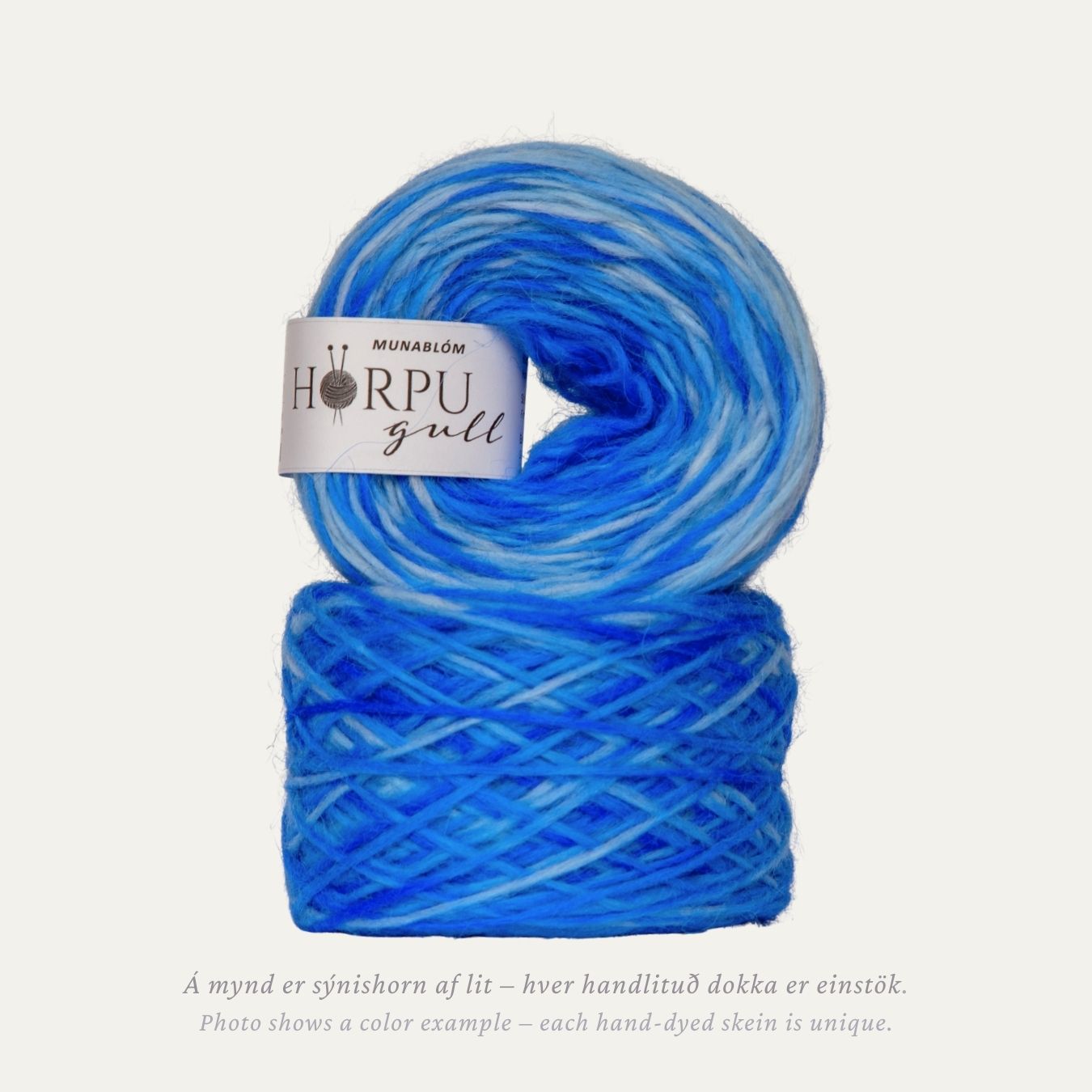 Munablóm hand-dyed Icelandic lopi yarn in soft blue tones made from 100% Icelandic wool