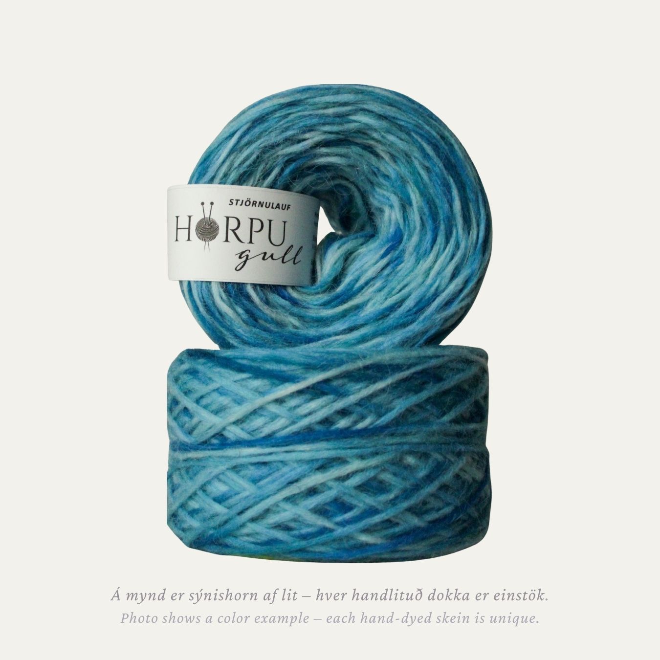 Stjörnulauf hand-dyed Icelandic lopi yarn in soft blue tones made from 100% Icelandic wool
