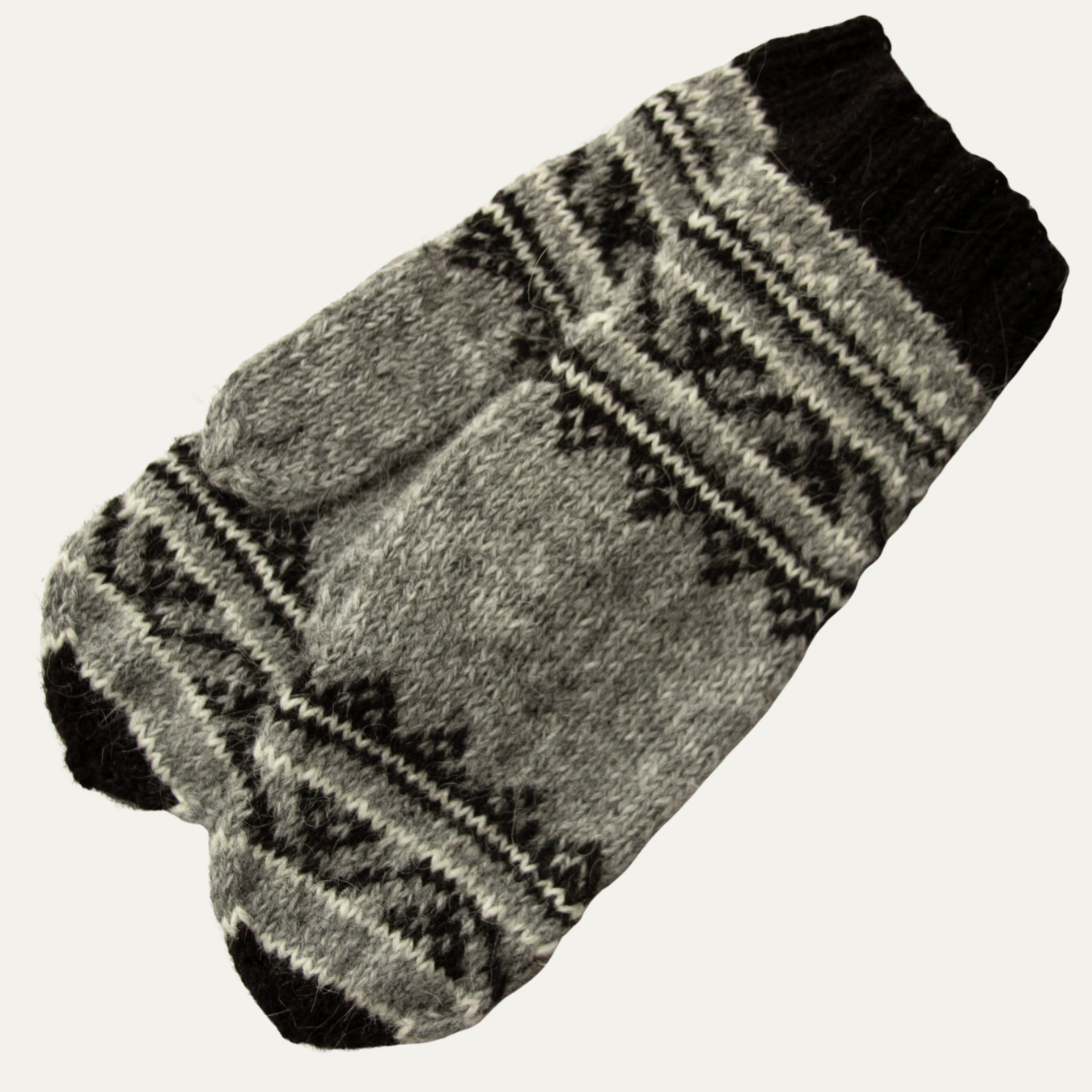 Westfjords Icelandic wool mittens in grey with traditional Nordic knitting pattern made from lopi yarn